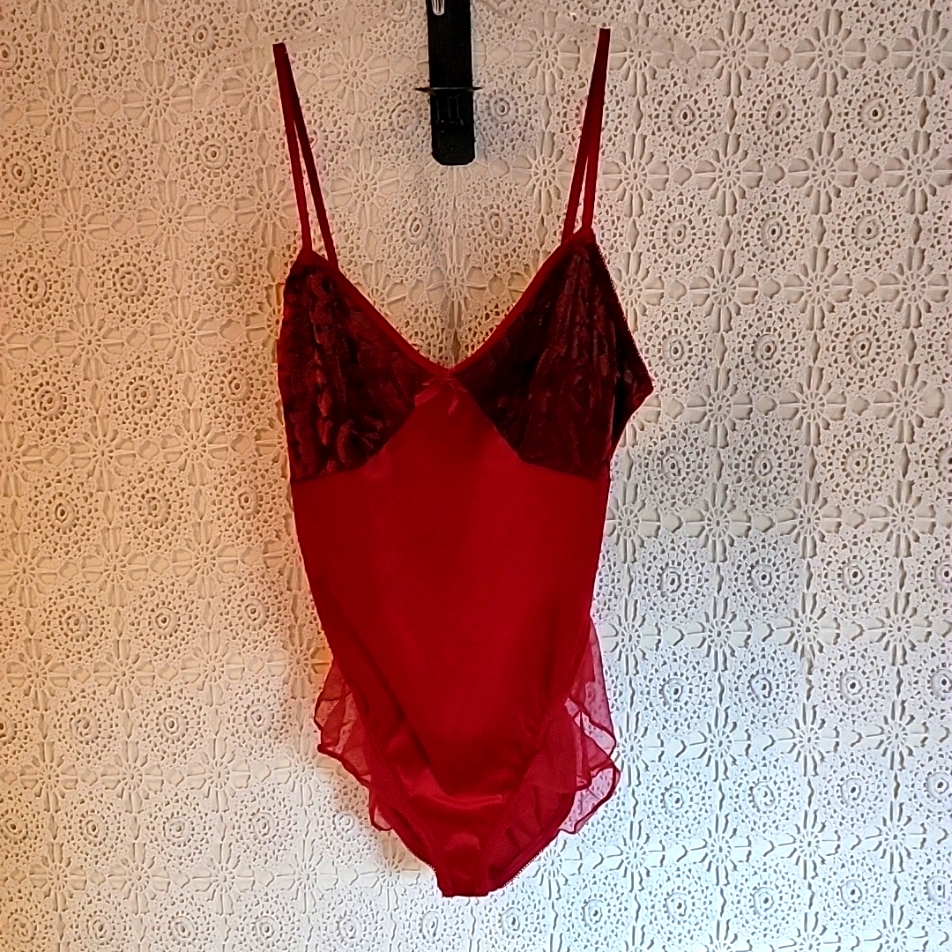 Womens Lingerie, Rich Velvety Material With Lace About The Top Parts.